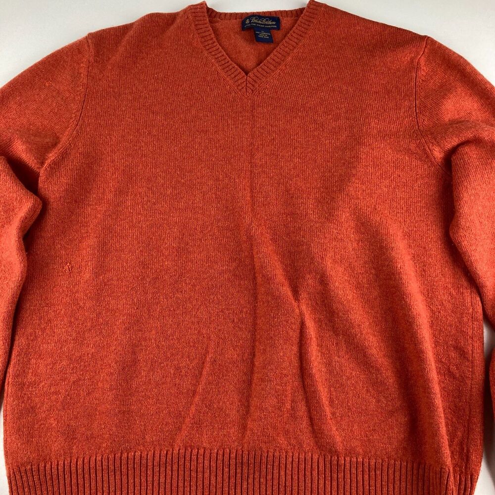 Brooks Brothers Mens XL Extra Fine Italian Lambswool V Neck Sweater Orange